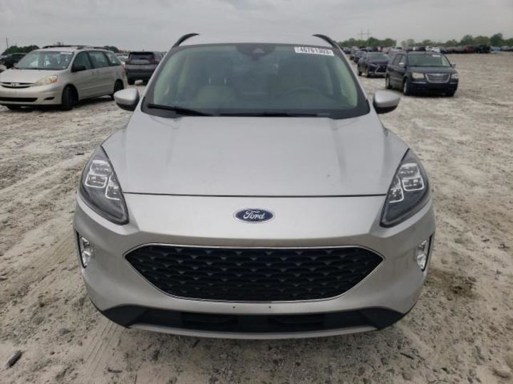 Продам Ford Escape TITANIUM 2020 года в Черновцах