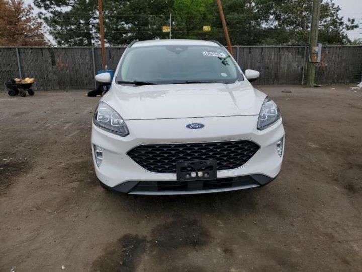 Продам Ford Escape TITANIUM 2020 года в г. Каменец-Подольский, Хмельницкая область
