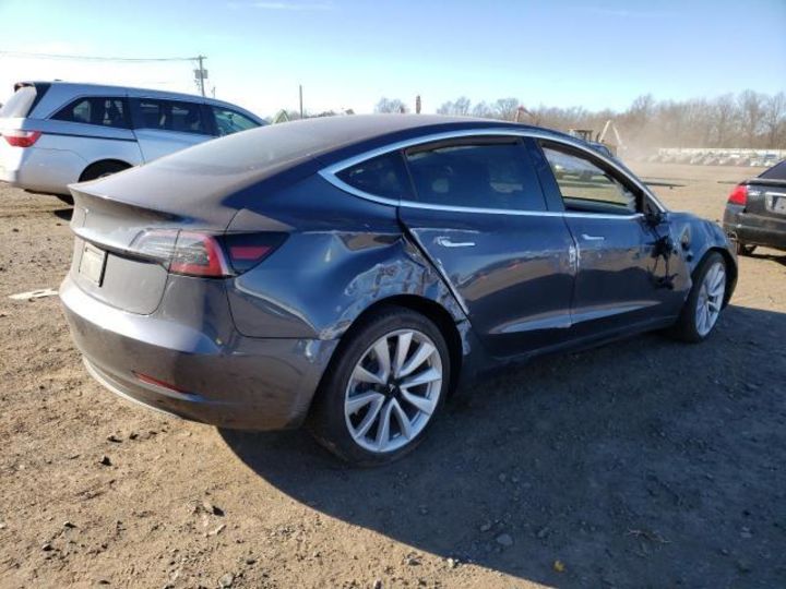 Продам Tesla Model 3 60 kWh (325 лс) 2020 года в Черновцах