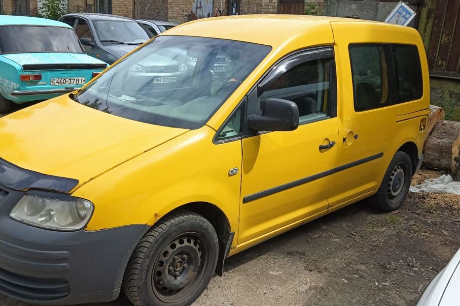 Продам Volkswagen Caddy пасс. 2005 года в Киеве