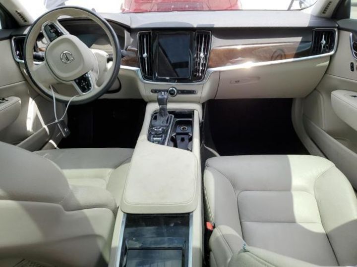 Продам Volvo S90 T5 MOMENTUM 2017 года в Киеве