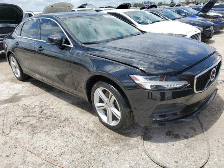 Продам Volvo S90 T5 MOMENTUM 2017 года в Киеве