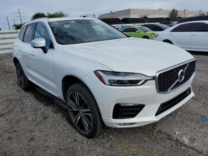 Продам Volvo XC60 T5 R-DESIGN 2018 года в г. Коломыя, Ивано-Франковская область