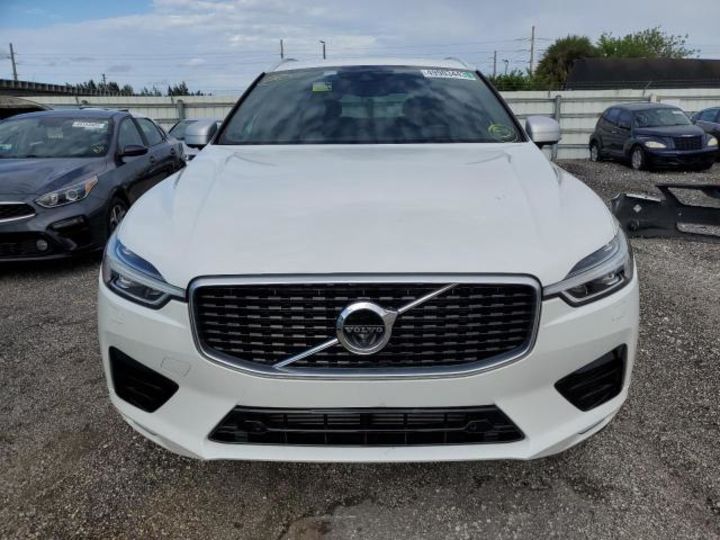 Продам Volvo XC60 T5 R-DESIGN 2018 года в г. Коломыя, Ивано-Франковская область