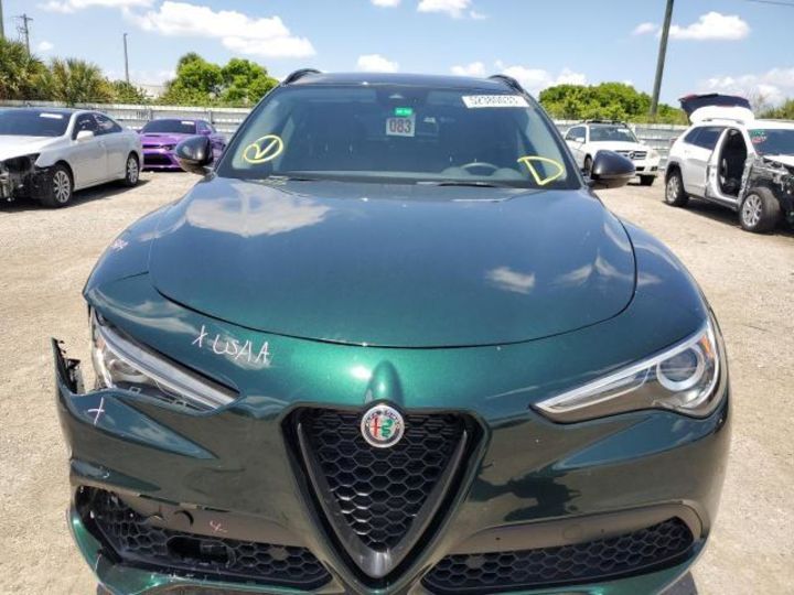 Продам Alfa Romeo Stelvio SPORT 2021 года в Луцке