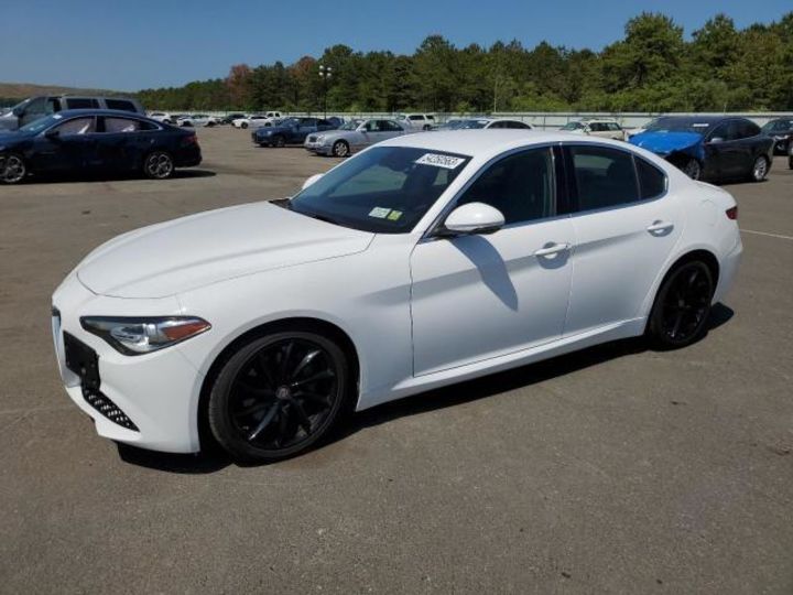 Продам Alfa Romeo Giulia TI 2017 года в г. Волочиск, Хмельницкая область