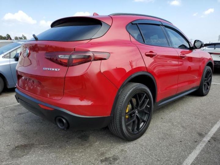 Продам Alfa Romeo Stelvio 2020 года в Киеве