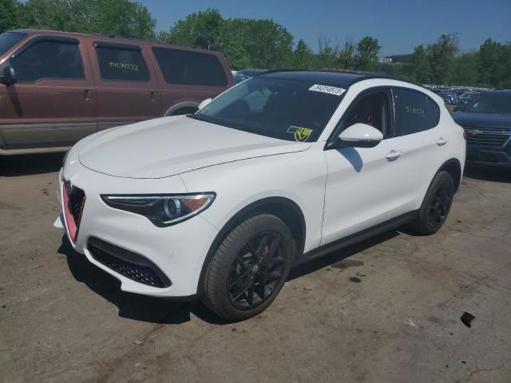 Продам Alfa Romeo Stelvio  SPORT 2018 года в г. Коростень, Житомирская область
