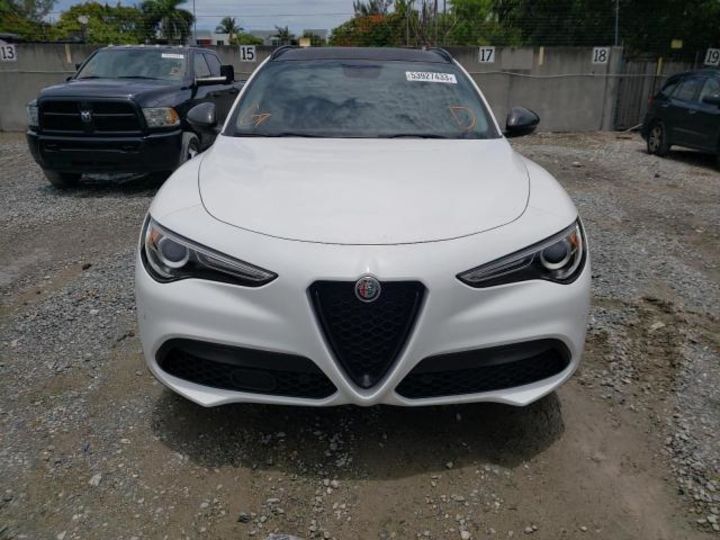 Продам Alfa Romeo Stelvio 2020 года в Ужгороде
