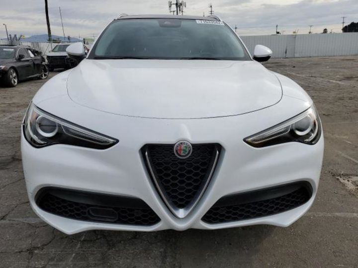 Продам Alfa Romeo Stelvio 2020 года в Виннице