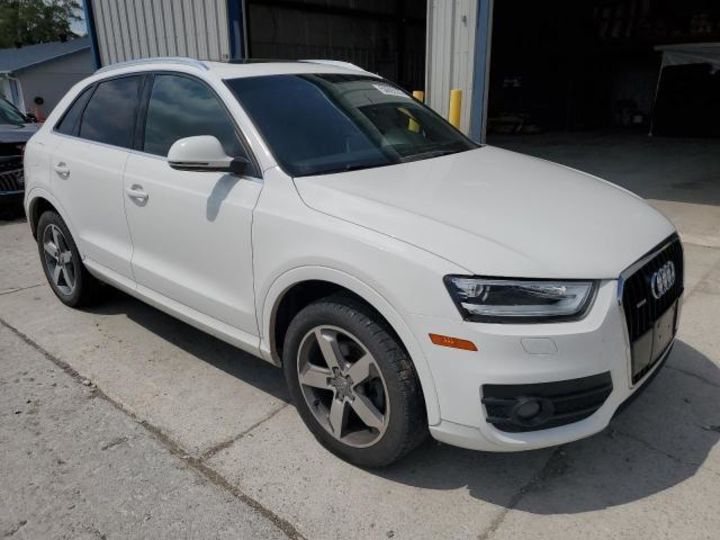 Продам Audi Q3 PREMIUM PLUS 2015 года в г. Калуш, Ивано-Франковская область