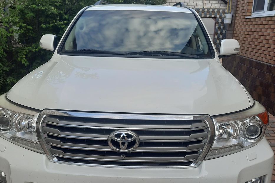 Продам Toyota Land Cruiser 200 2012 года в Киеве