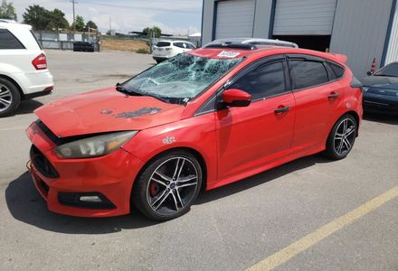 Продам Ford Focus ST 2016 года в Киеве