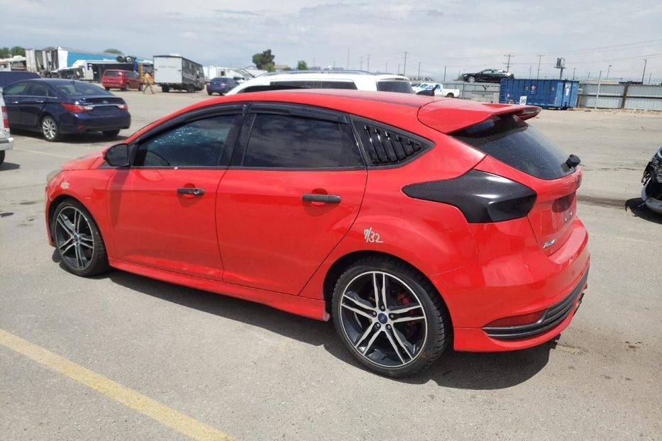 Продам Ford Focus ST 2016 года в Киеве