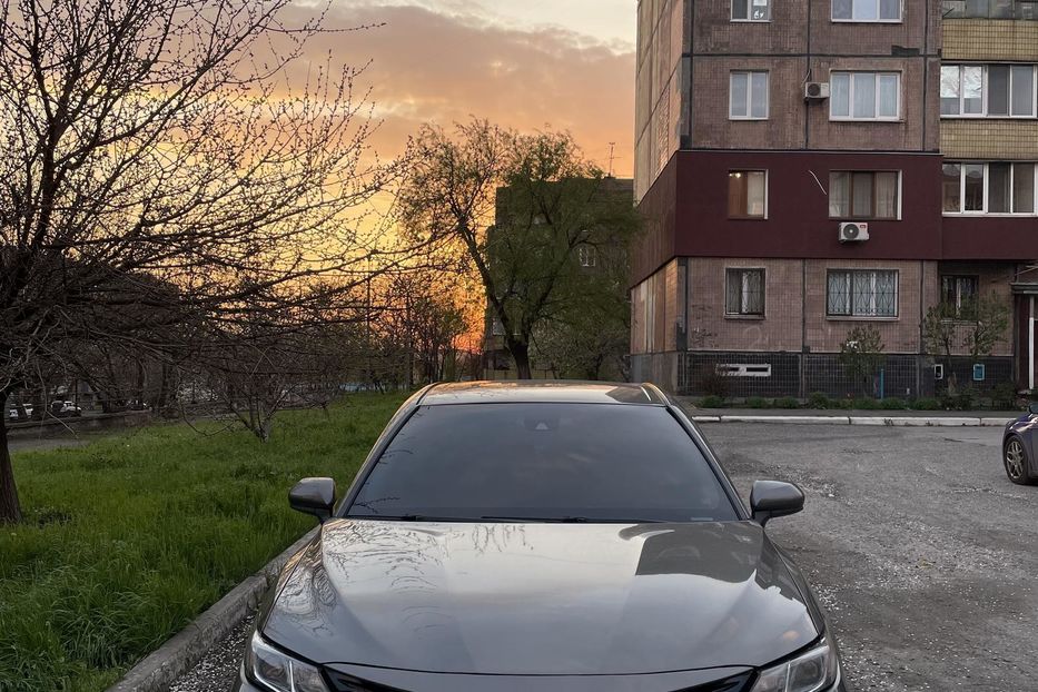 Продам Toyota Camry 2018 года в г. Кривой Рог, Днепропетровская область