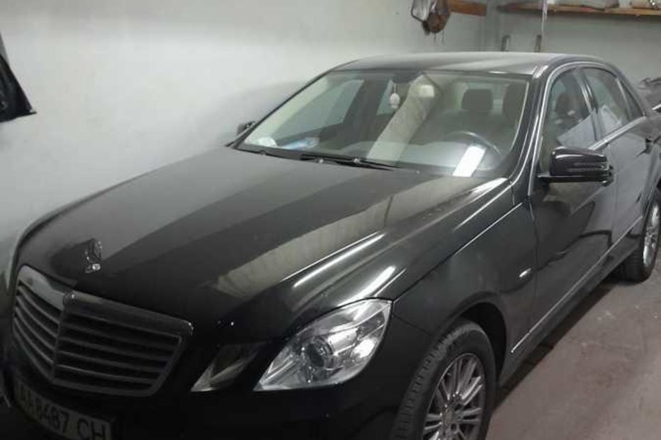 Продам Mercedes-Benz 200 E200 2012 года в Киеве