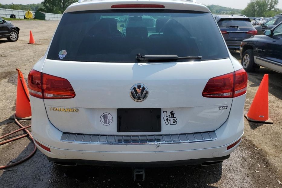 Продам Volkswagen Touareg TDI 2014 года в Киеве