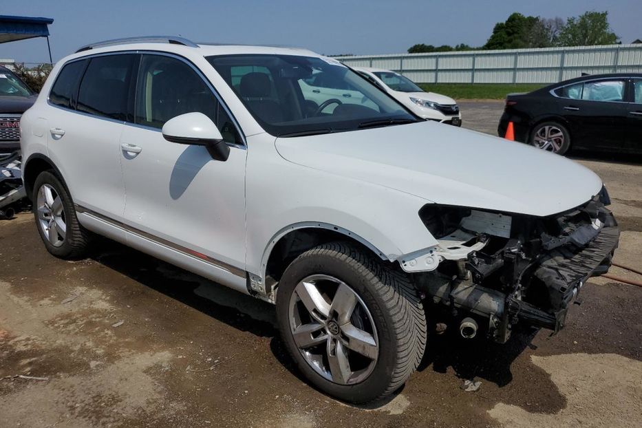 Продам Volkswagen Touareg TDI 2014 года в Киеве