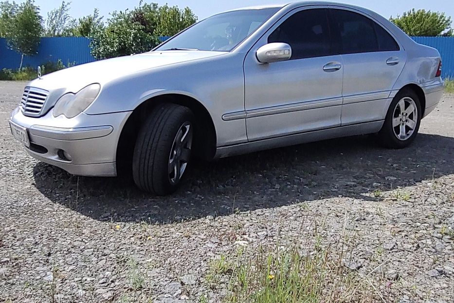 Продам Mercedes-Benz 220 2000 года в Киеве