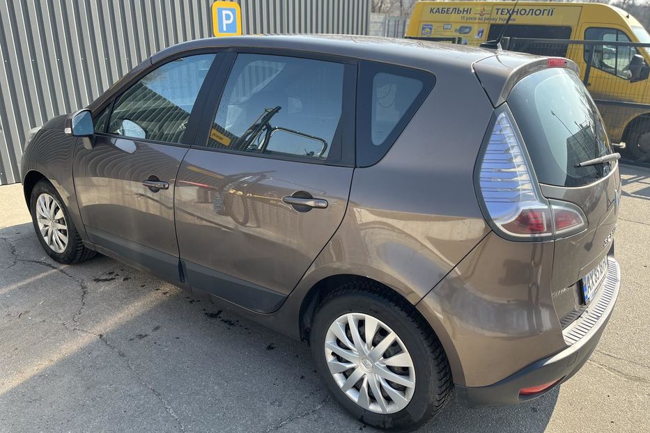 Продам Renault Scenic 2013 года в Харькове