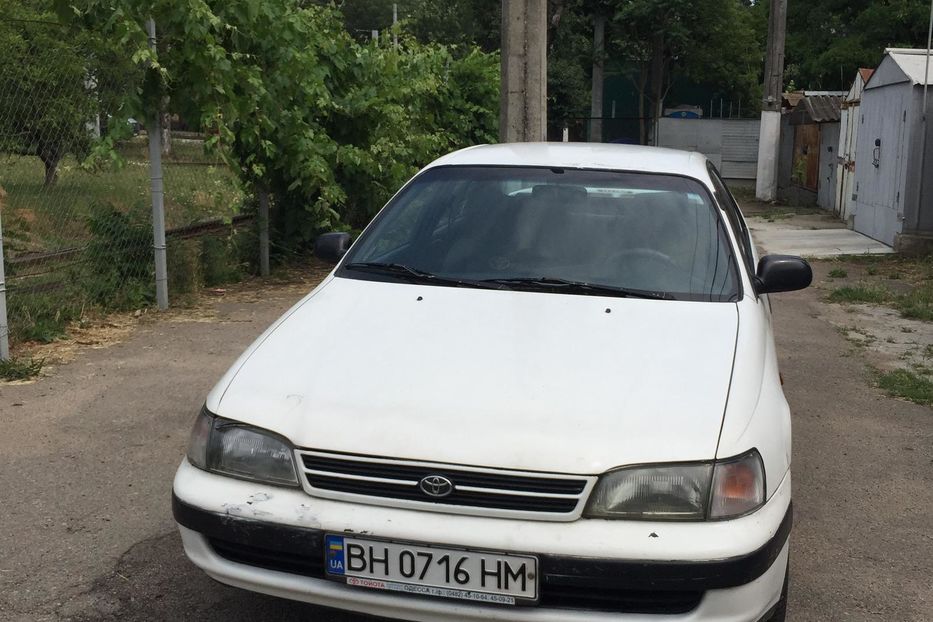 Продам Toyota Carina 1993 года в Одессе