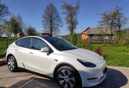 Продам Tesla Model Y Tesla Model Y Long Range AWD 2020 года в г. Долина, Ивано-Франковская область