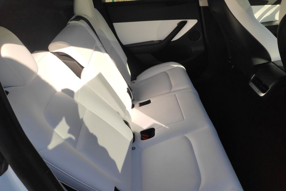 Продам Tesla Model Y Tesla Model Y Long Range AWD 2020 года в г. Долина, Ивано-Франковская область