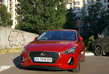 Продам Hyundai i30  1.6 AT Premium 2017 года в Киеве
