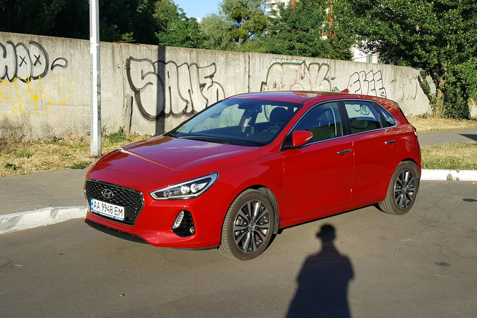 Продам Hyundai i30  1.6 AT Premium 2017 года в Киеве