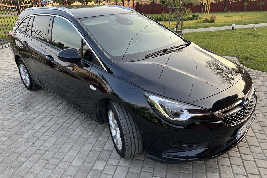 Продам Opel Astra K 2018 года в Луцке
