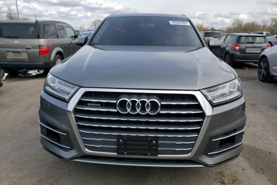 Продам Audi Q7 Premium  2017 года в Киеве