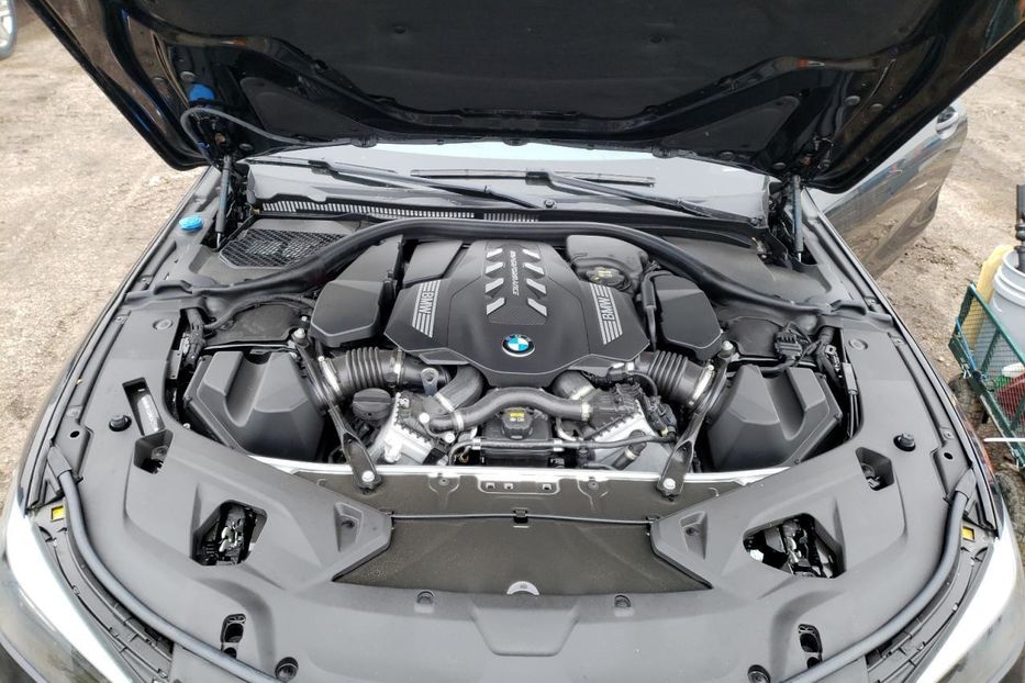 Продам BMW 850 M 2022 года в Киеве