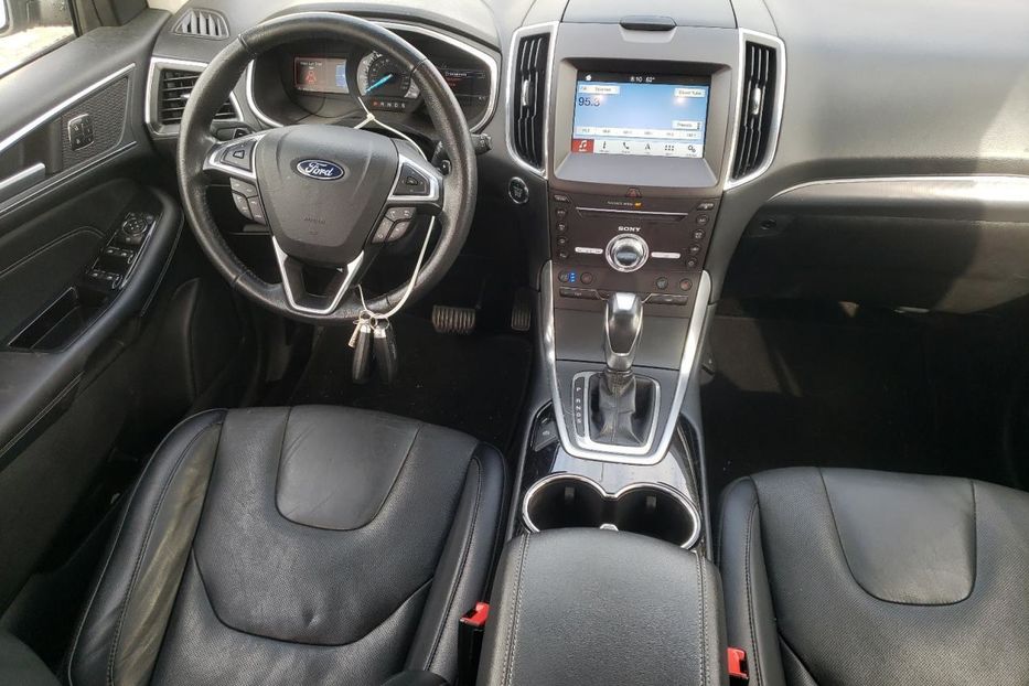 Продам Ford Edge Titanium 2018 года в Луцке