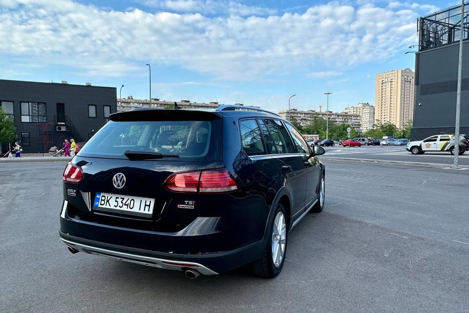 Продам Volkswagen Golf VII ALLTRACK 2018 года в Виннице