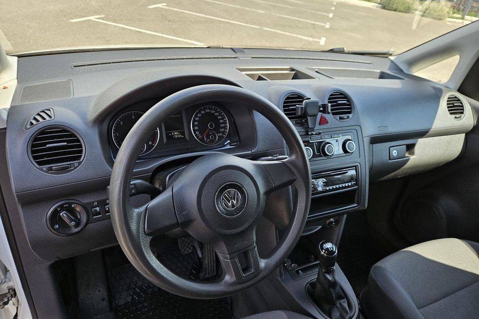 Продам Volkswagen Caddy груз. 2014 года в Киеве