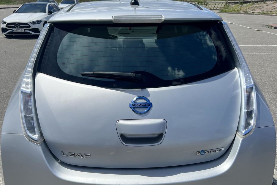 Продам Nissan Leaf 2013 года в Киеве