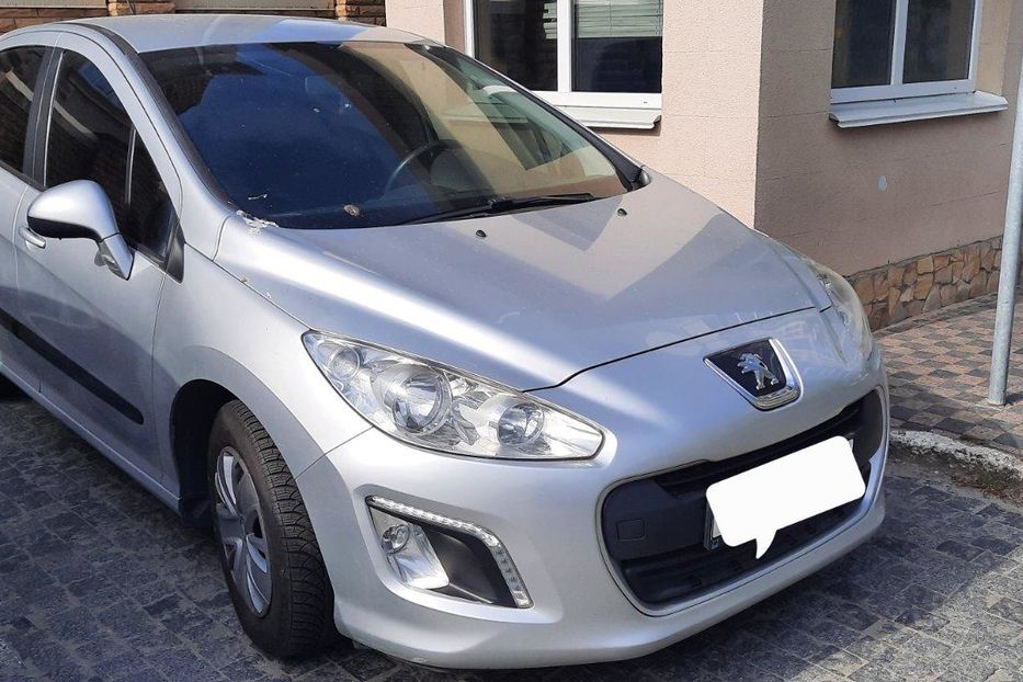 Продам Peugeot 308 2013 года в Киеве