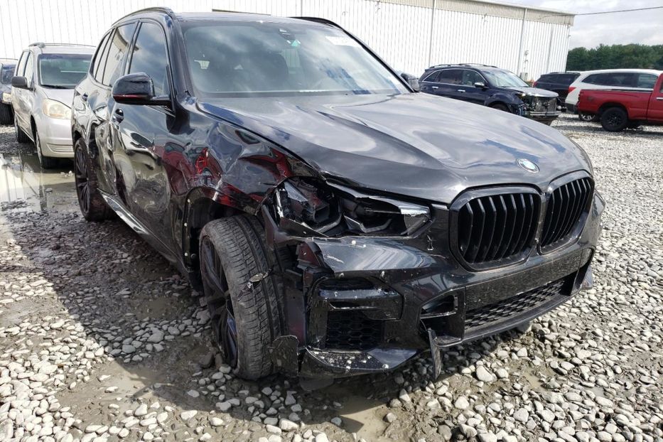 Продам BMW X5 2022 года в Киеве