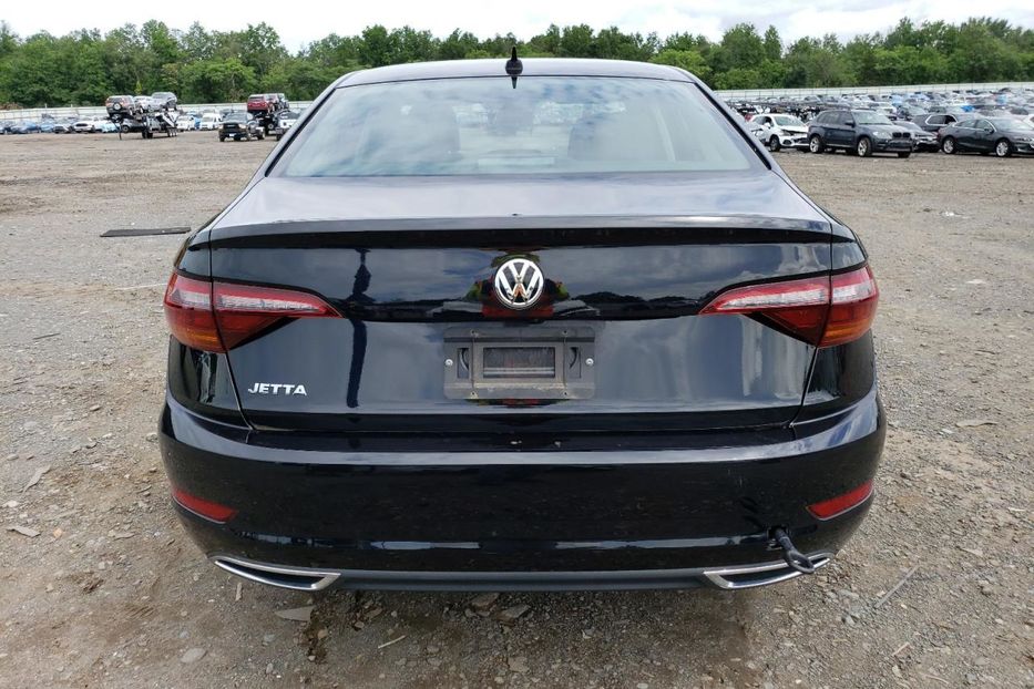 Продам Volkswagen Jetta 2019 года в Киеве