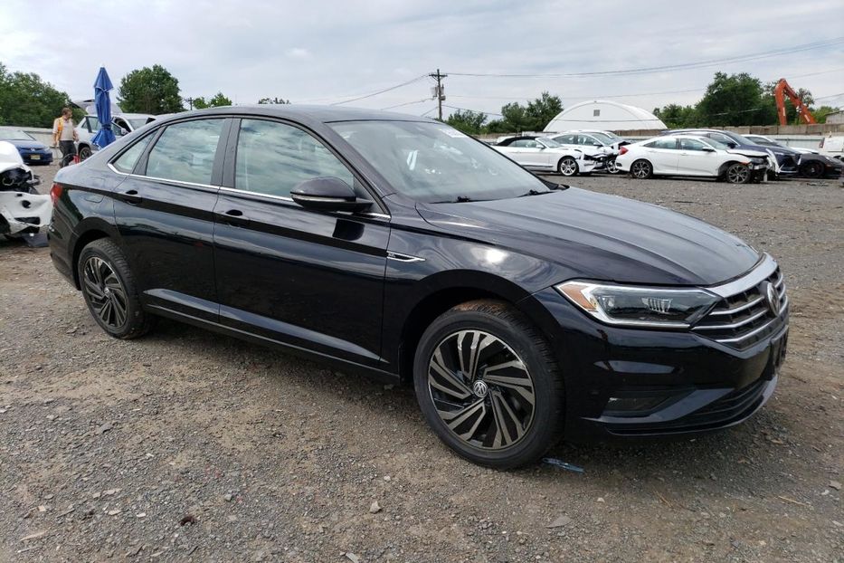 Продам Volkswagen Jetta 2019 года в Киеве