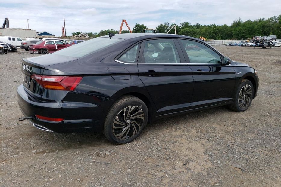 Продам Volkswagen Jetta 2019 года в Киеве