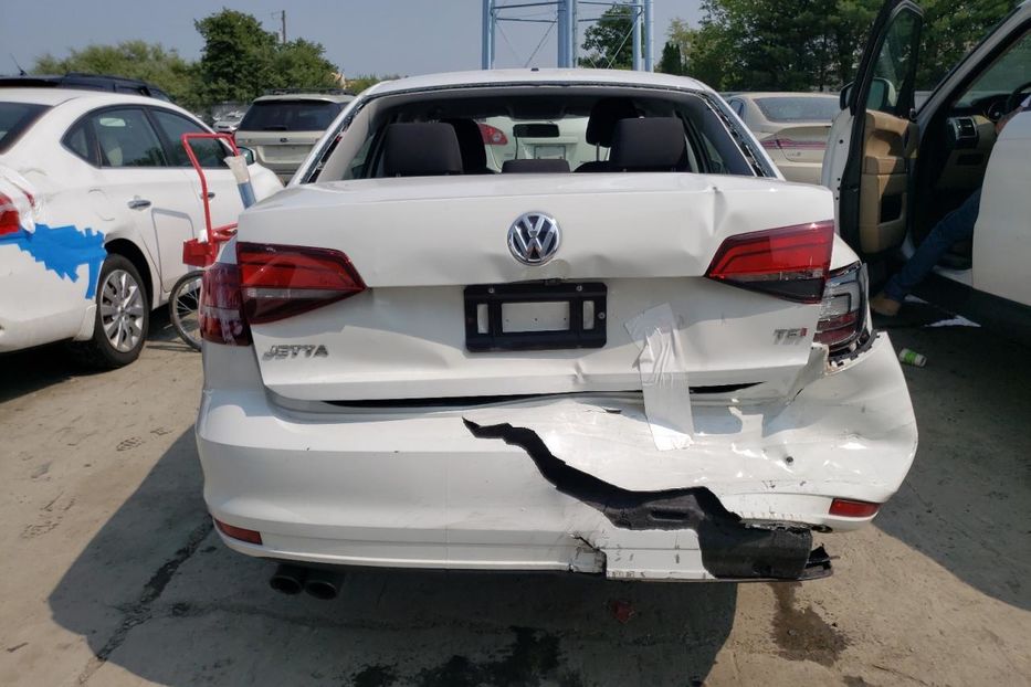 Продам Volkswagen Jetta 2017 года в Киеве