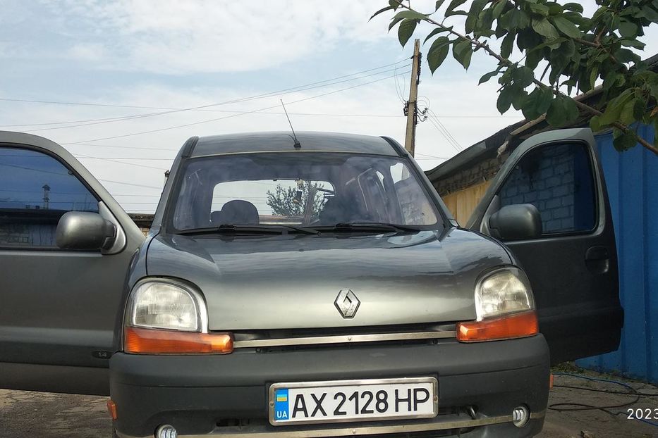 Продам Renault Kangoo пасс. 2002 года в г. Первомайский, Харьковская область
