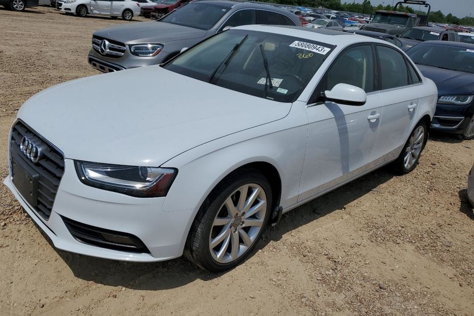 Продам Audi A4 2013 года в Луцке