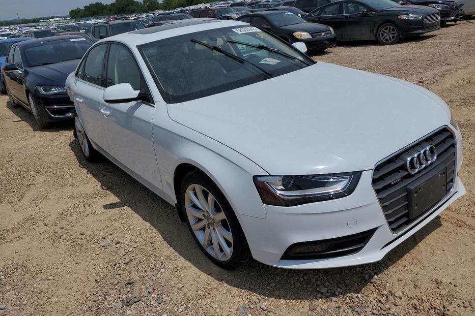 Продам Audi A4 2013 года в Луцке