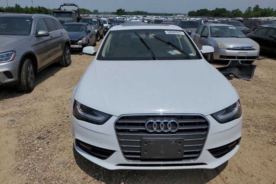 Продам Audi A4 2013 года в Луцке