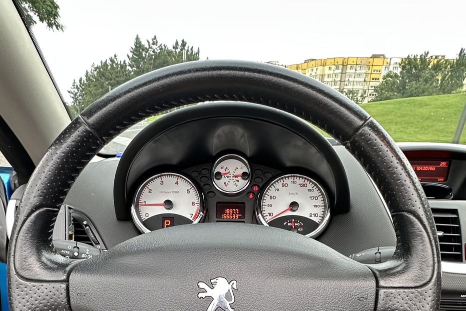 Продам Peugeot 207 cc 1,6 VTI AT (120 к. с.) 2007 года в Днепре