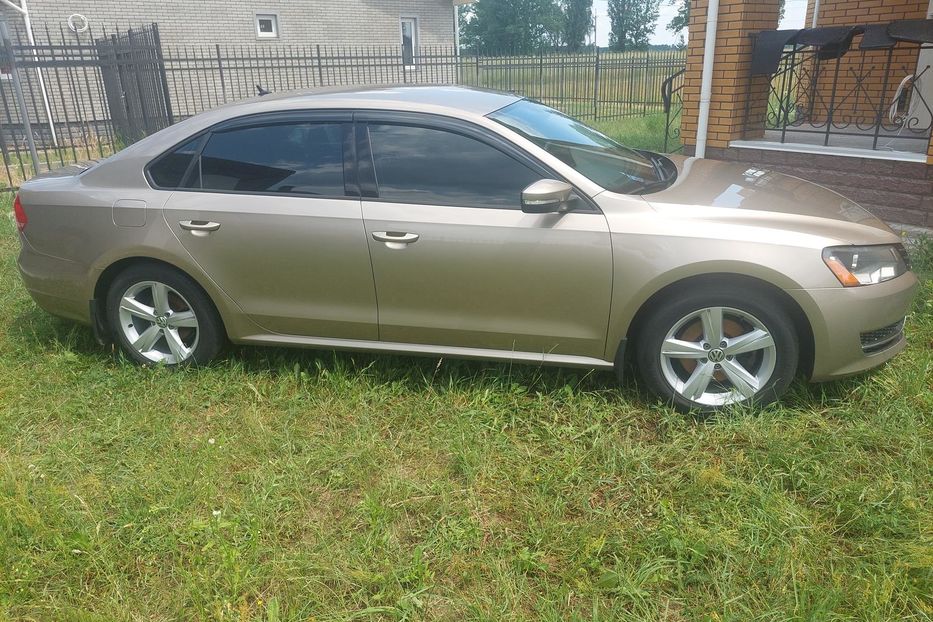 Продам Volkswagen Passat B7 2014 года в Киеве