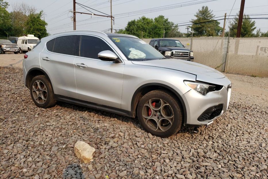 Продам Alfa Romeo Stelvio TI 2018 года в Луцке