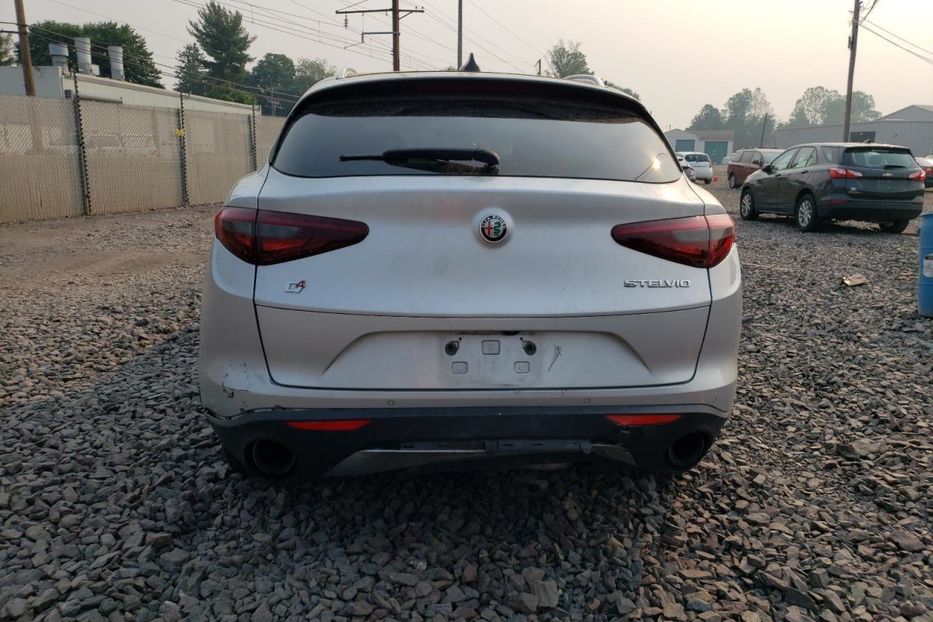 Продам Alfa Romeo Stelvio TI 2018 года в Луцке